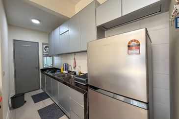 Dedaun Hijau (Greenfield Regency)