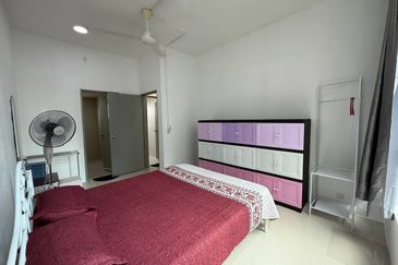 Dedaun Hijau (Greenfield Regency)