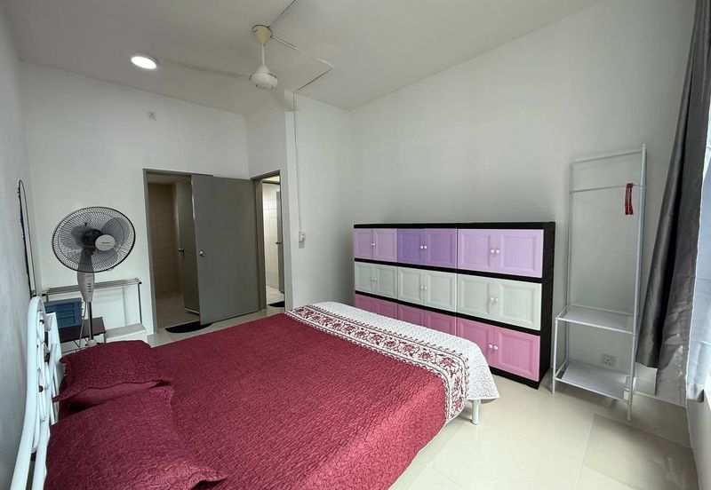 Dedaun Hijau (Greenfield Regency)