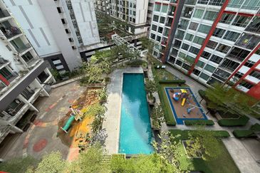 Dedaun Hijau (Greenfield Regency)