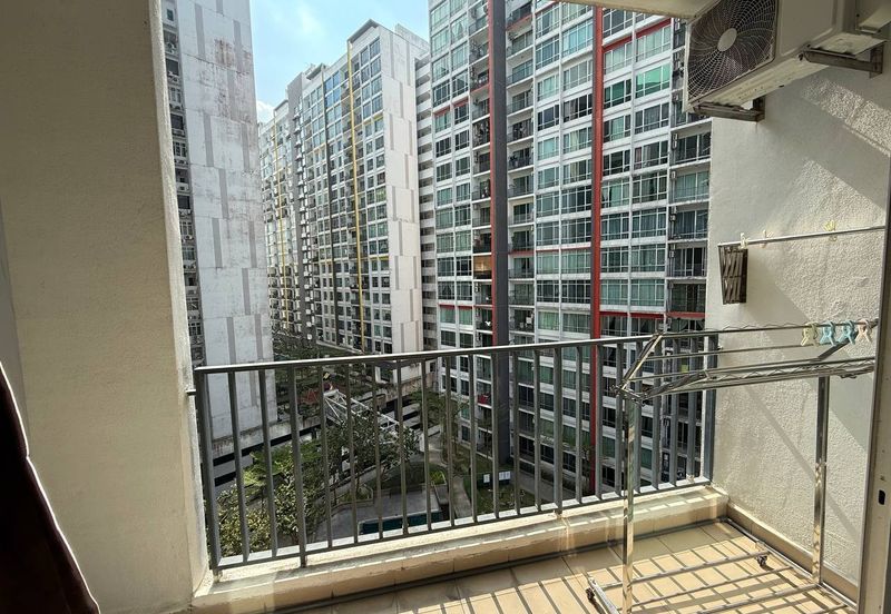 Dedaun Hijau (Greenfield Regency)