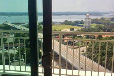 Golden Sands Seaview Residence