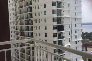 Golden Sands Seaview Residence