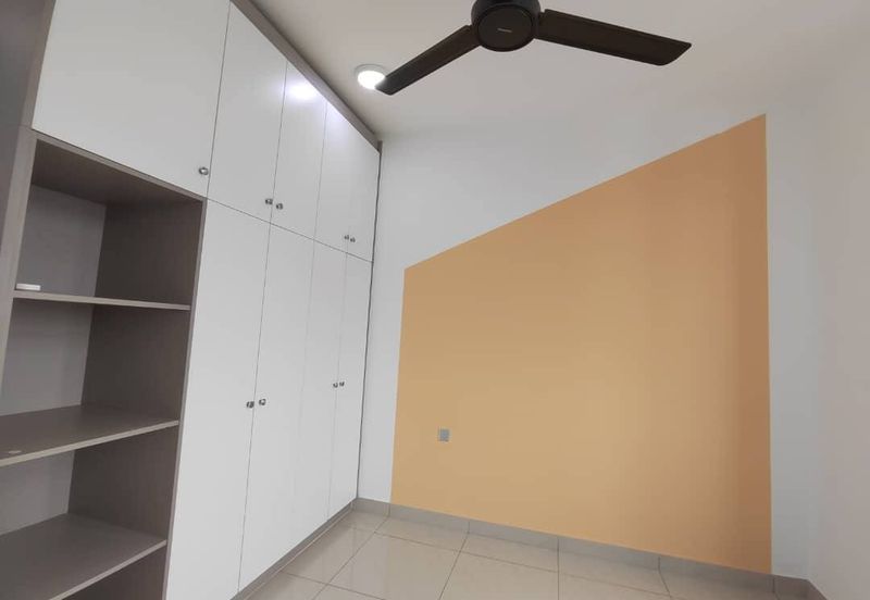 SKS Habitat Apartment, Larkin