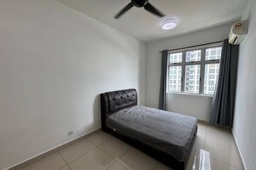 Meridin Bayvue Apartment