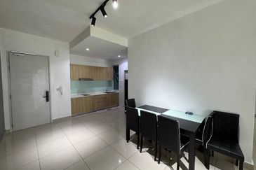 Meridin Bayvue Apartment