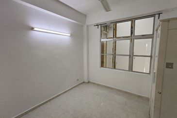 Desa Skudai Apartment
