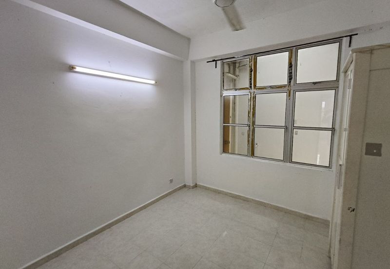 Desa Skudai Apartment