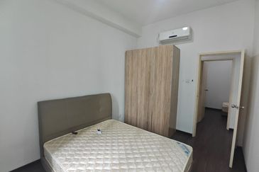 D'Summit Residences @ Kempas Utama