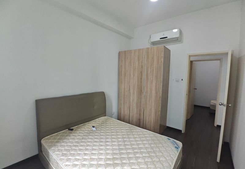 D'Summit Residences @ Kempas Utama