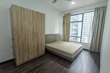 D'Summit Residences @ Kempas Utama