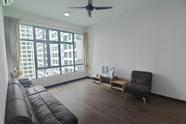 D'Summit Residences @ Kempas Utama