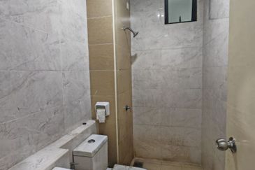 D'Summit Residences @ Kempas Utama