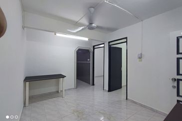 Flat Taman Ungku Tun Aminah