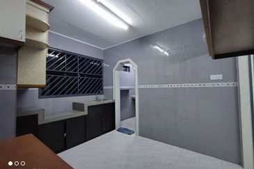 Flat Taman Ungku Tun Aminah