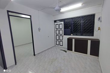 Flat Taman Ungku Tun Aminah