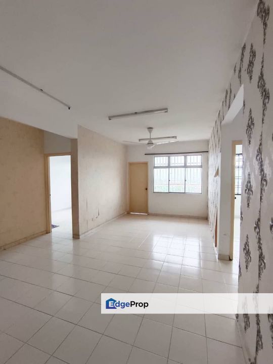 VILLA KRYSTAL APARTMENT @ BANDAR SELESA JAYA / SKUDAI, Johor, Skudai