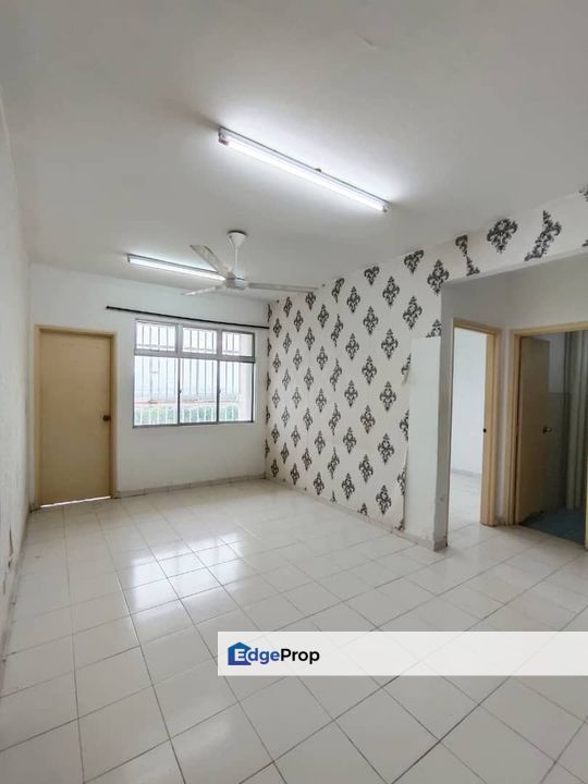 VILLA KRYSTAL APARTMENT @ BANDAR SELESA JAYA / SKUDAI, Johor, Skudai