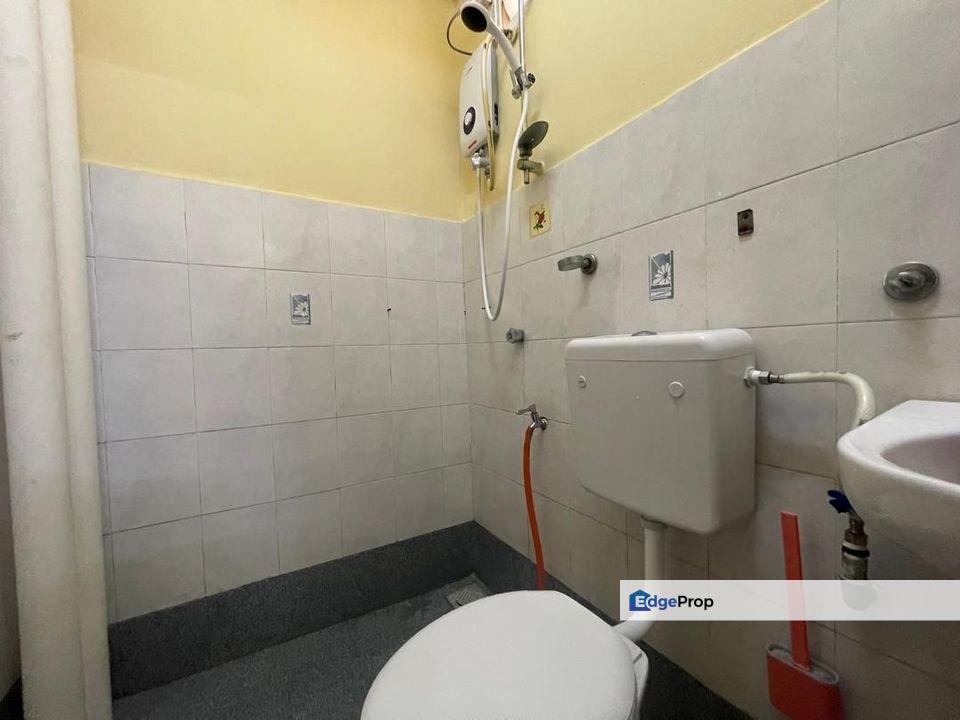 VILLA KRYSTAL APARTMENT @ BANDAR SELESA JAYA.  SKUDAI, Johor, Skudai