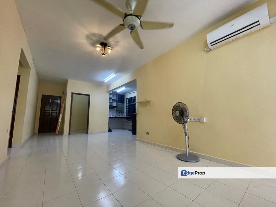 VILLA KRYSTAL APARTMENT @ BANDAR SELESA JAYA.  SKUDAI, Johor, Skudai