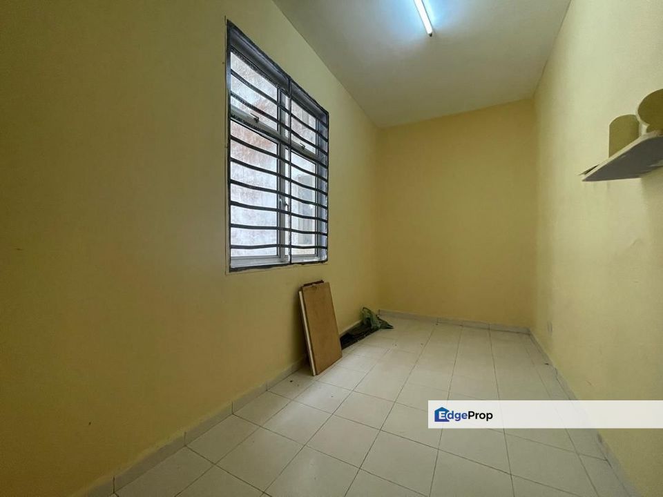 VILLA KRYSTAL APARTMENT @ BANDAR SELESA JAYA.  SKUDAI, Johor, Skudai