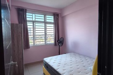 Eastbay Luxury Apartment