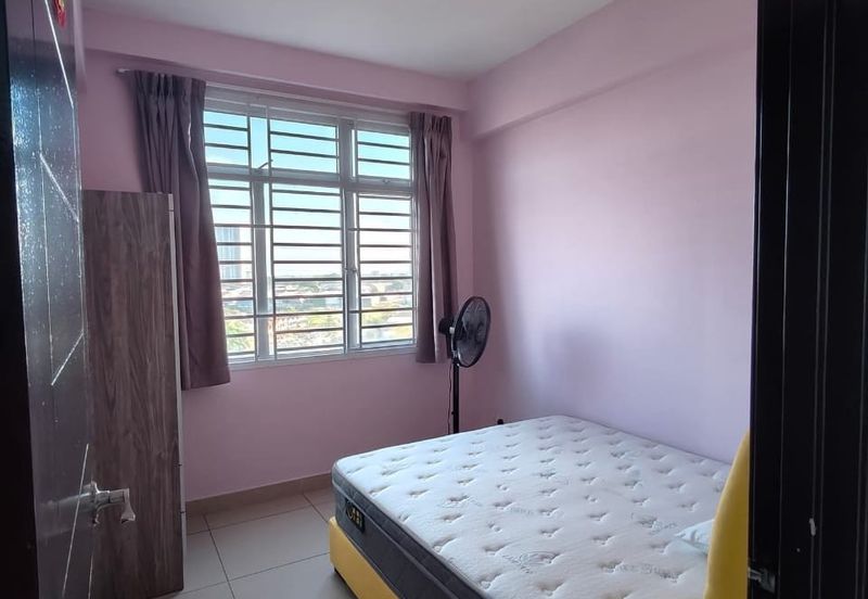 Eastbay Luxury Apartment