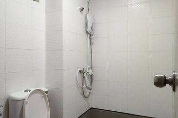 Seasons Luxury Apartments @ Amara Larkin