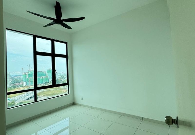 D'Summit Residences @ Kempas Utama