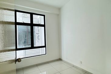 D'Summit Residences @ Kempas Utama