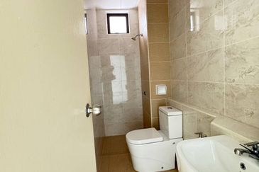 D'Summit Residences @ Kempas Utama