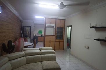 Bistari Impian Apartment @ Larkin