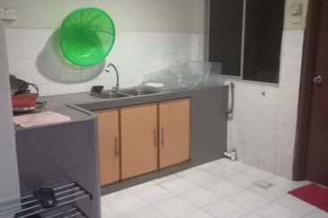 Bistari Impian Apartment @ Larkin