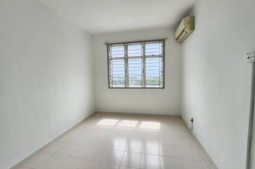 Villa Krystal, Bandar Selesa Jaya