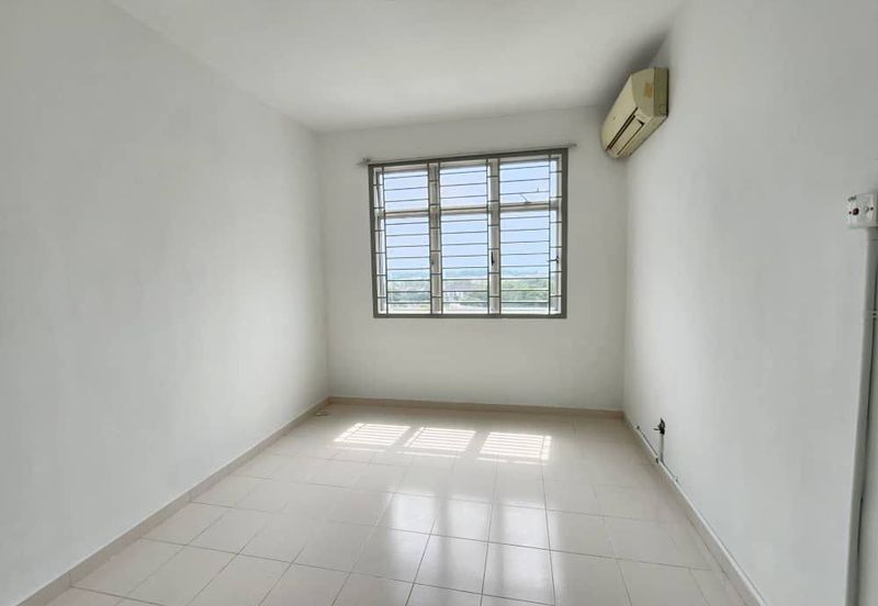 Villa Krystal, Bandar Selesa Jaya