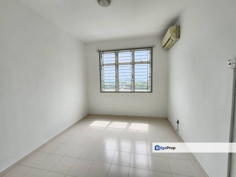VILLA KRYSTAL APARTMENT BANDAR SELESA JAYA, SKUDAI, Johor, Skudai