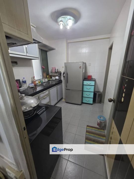 SURIAMAS SUITES APARTMENT @ KEBUN TEH / LARKIN / CIQ, Johor, Johor Bahru