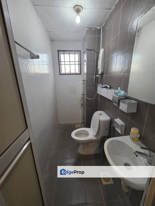 SURIAMAS SUITES APARTMENT @ KEBUN TEH / LARKIN / CIQ, Johor, Johor Bahru