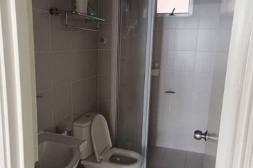 Meridin Bayvue Apartment