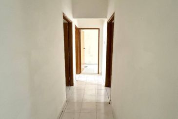 Ria 1 Apartment, Taman Megah Ria