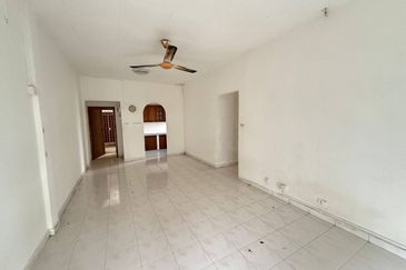 Ria 1 Apartment, Taman Megah Ria