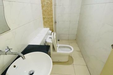 D'Summit Residences @ Kempas Utama