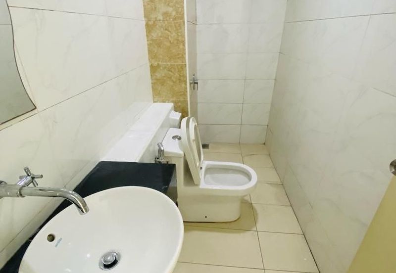 D'Summit Residences @ Kempas Utama