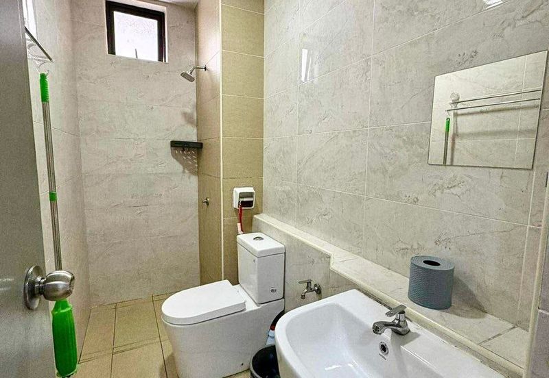 D'Summit Residences @ Kempas Utama