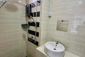 D'Summit Residences @ Kempas Utama