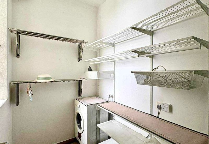 D'Summit Residences @ Kempas Utama