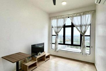 D'Summit Residences @ Kempas Utama