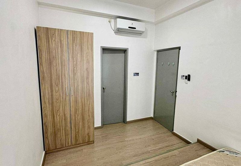 D'Summit Residences @ Kempas Utama