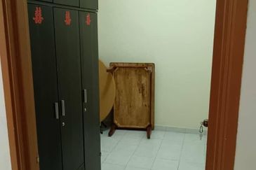 Pulai Utama Shop Apartment