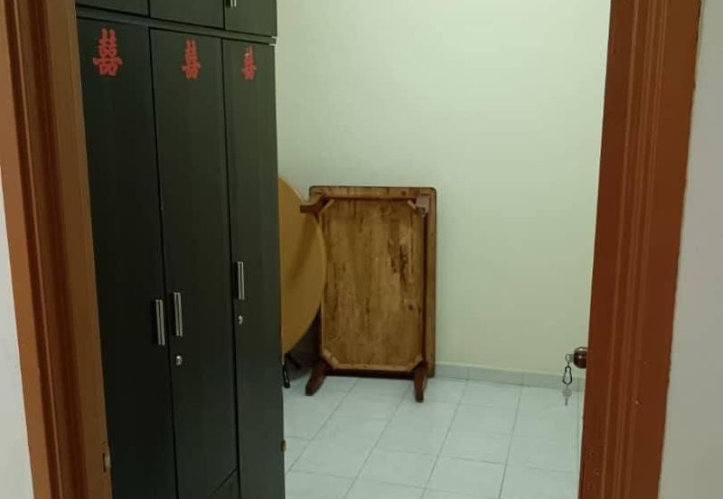 Pulai Utama Shop Apartment